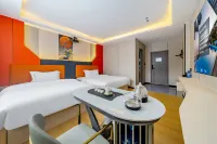 Lufeng Jiajia Smart Hotel (Lufeng Donghai Suibao Department Store)