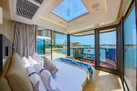 Binhai Bay Space Capsule Vacation Apartment (Wenjia Pier)