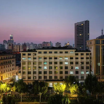 JI Hotel (Wuhan Hankou Riverside Jianghan Road) Các khách sạn gần Wuhan Harbor No.23 Wharf