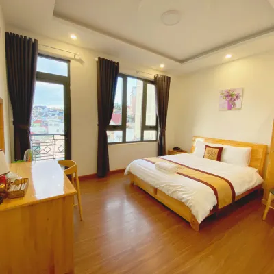 HOA DANG HOTEL Hotels near St. Nicholas Cathedral of Da Lat