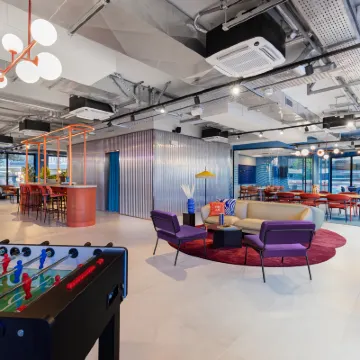 CX 那不勒斯中央 鄰近蛋堡的酒店