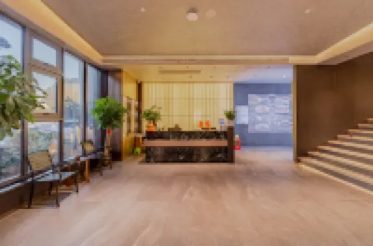 Hukou Fenglin International Hotel