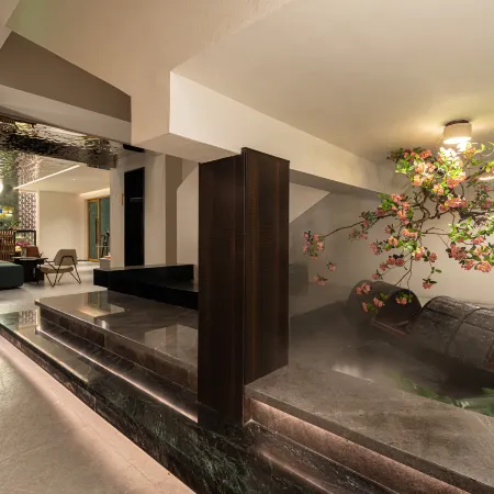 The Green Hidden Wanjia Hui Resort Hotel (Shaoxing Lu Xun's Hometown Cangqiao Zhijie Store)