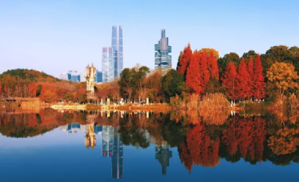 Huacheng · Light Luxury Art Hotel (Guiyang Municipal Government Store in Guanshan Lake Park) Hotel di 