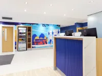 ثيسل لندن بارك لين Hotels near منزل أبسلي