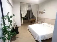 Yunhai Apartment (Zhanjiang Dijing Mansion Haitian Station) - شرفة