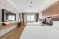 QingShan Holiday Inn