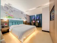 輕葉電競民宿（韶關新豐店） - 2 星級