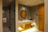 Zhina South China Sea View Hotel (Lingshui Nanwan Monkey Island Branch) - balcony
