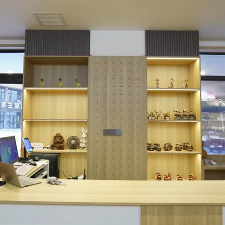 Qingcheng Cultural Creative Chinese Inn (Tourism Service Center of West Changbai Mountain)