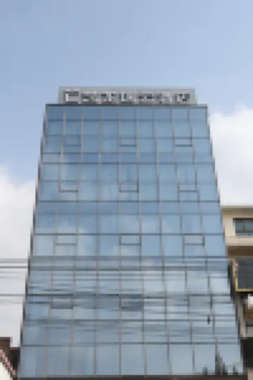 Elong R.YUN Hotel (Qin'an North Binhe Road)