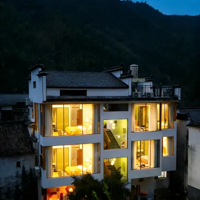 Wuyuan · Lingshangqi Homestay | The Wild Story of Silver Pheasants and Ancient Chinese Firs Hotels near Koson