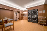 Qianna Hotel  Glorious(Luoyang Longmen Railway & Xingluohu Subway Branch)