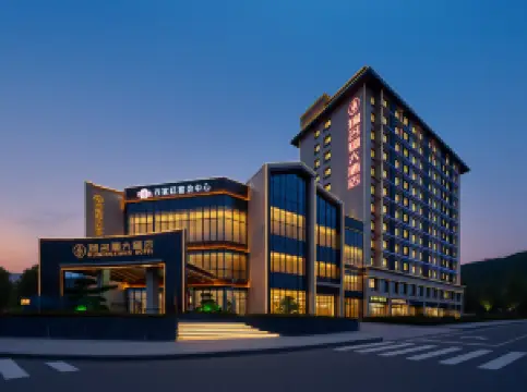 瑞名翔ホテル（天水市中心広場市役所）