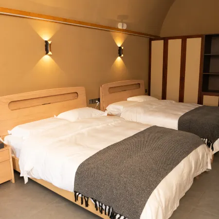 Xinglong Yaobao Hotel