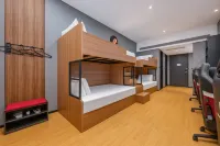 Home Inn YUNIK E‑Sports Hotel (Beijing Qinghe MixC · Xiaoyingqiao Metro Station) - Esports