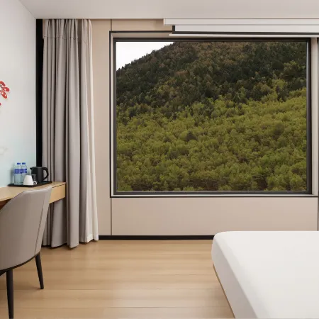 MU Mujing · Scenic View Chinese Inn (Mount Siguniang Scenic Area)