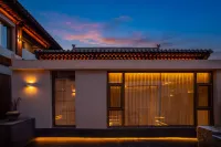 Tingyue Hot Spring Homestay (Xinzhou Ancient City Branch)