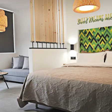 The Athenians Modern Apartments Отели рядом с достопримечательностью «Конгресс-центр Aigli Zappeion»