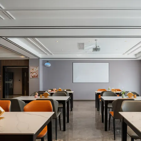 HEBE Zhenyue Hotel (Jixing Financial Plaza)