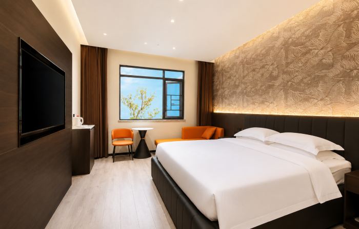 Bomani Hotel (Chongyang Xinda Pedestrian Street)