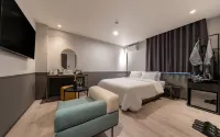Brown Dot Pyeongtaek Songtan Branch - Pet friendly