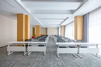 Rezen Huasheng Hotel (Daqing East Station) - Boutique