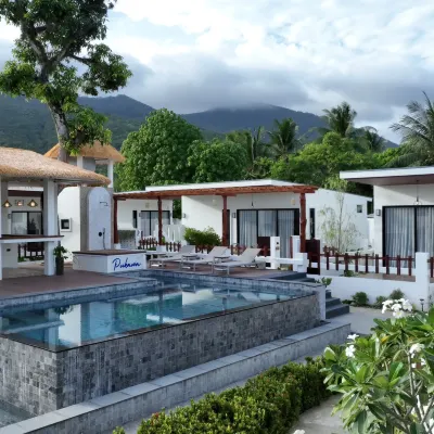 Pukawa Hotel & Residence Hotels near Chaloklum Bay