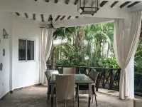 Oasis Villa Palm Park 1 - Homestays