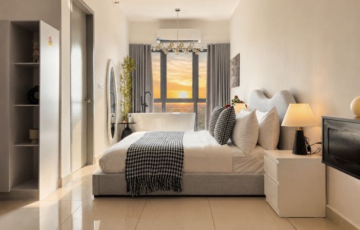 Core Soho Suite | Bathtub + Netflix | Near KLIA