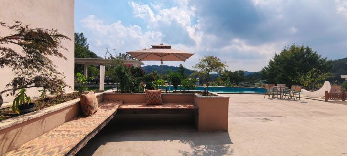 Lihuaxiang Wild Su Country Resort Hotels in Dandong