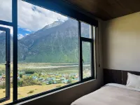 Yula Mountain Lodge (Jionglacuo Tourist Service Center) - 3-Star