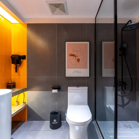 Aili Wisdom Hotel (Haikou Friendship Commercial Plaza Qilou Old Street Branch)