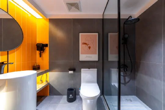 Aili Wisdom Hotel (Haikou Friendship Commercial Plaza Qilou Old Street Branch) Отели рядом с достопримечательностью «Qilou History Culture Block»