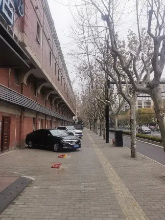 HanTing Hotel (Shanghai Longyang Road Subway Station) Отели рядом с достопримечательностью «Ziwei Park (North Gate)»