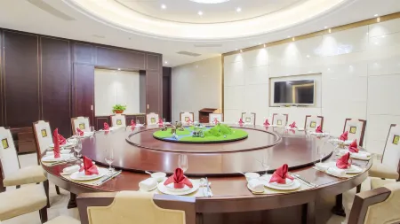 Yingbin Hotel Отели рядом с достопримечательностью «yi cui hu gong yuan»