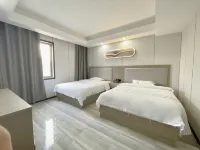 Huarong Yiyuan Hotel Hotels near Zhuzikou Ouchihe Park