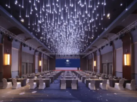 鞍山ダブルツリー バイ ヒルトンホテル 鞍山のホテル