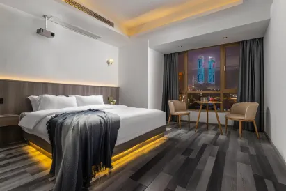 Yifeng Hotel