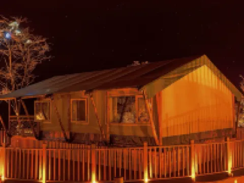 花海野奢帳篷.山野美宿 羅平住宿飯店