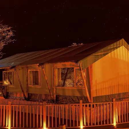 Huahai Wild luxury Tent Hotel