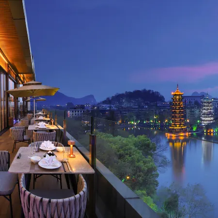 Li River Hotel (Guilin Two Rivers and Four Lakes Xiangshan Scenic Spot)