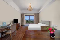 Qunyinghui Holiday Hotel Hotel di Yiliang