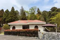 Lushan Zhihong Hotel (Meilu Store, Guling Street, Mount Lushan Scenic Zone)
