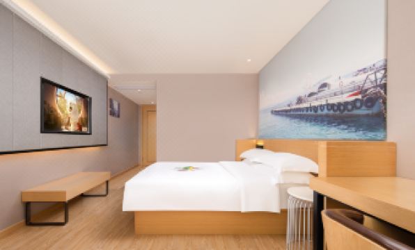 Jinjiang Metropolo Hotel (Haikou Qilou Old Street Riyue Plaza Duty-Free Store)