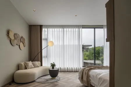 Floral Hotel· · Lanting B&B (Chaohuyuan Scenic Spot Store in bathing pool Hot Spring Resort)