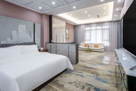 Floral Hotel · Sea Moon Villa hotel (Weihai Sea Park Branch)