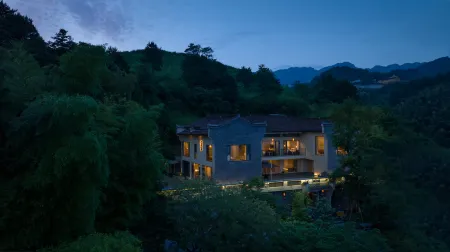 Jiuhua Mountain - No Tang Residential Accommodation (Jiuhua Mountain) Отели рядом с достопримечательностью «Taibai Academy»