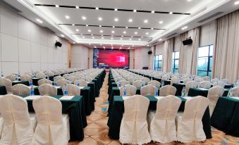 Vienna International Hotel (Guangzhou Baiyun Station Shijing Subway Station)