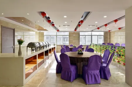 Nanguo Feisi Hotel (Xintianzhai Gaoxin Road Subway Station Branch) Отели рядом с достопримечательностью «Guizhou Botanical Garden»